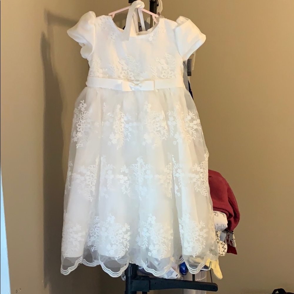 Baptismal gown and bonnet